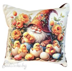 ДЕКОРАТИВНА ВЪЗГЛАВНИЦА, Джудже с пиленца и цветя, 45х45см.