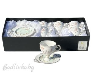 Елегантен порцеланов сервиз за кафе с нежни цветя.