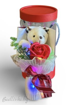 Светещо мече с роза в кутийка във формата на букет, 20см.