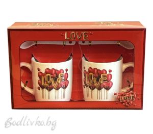 Комплект 2 броя чашки с лъжички  LOVE 