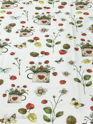 ПОКРИВКА ЗА МАСА, Ягоди, ХИДРОФОБИРАНА